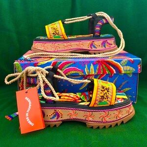 NWT FARM RIO Women’s Beaded Banana! 🍌